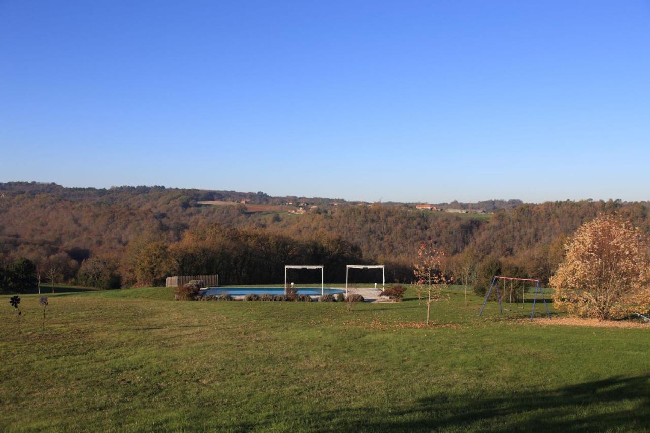 Les Tours De Bombel Bed and Breakfast Saint-Amand-de-Coly Εξωτερικό φωτογραφία