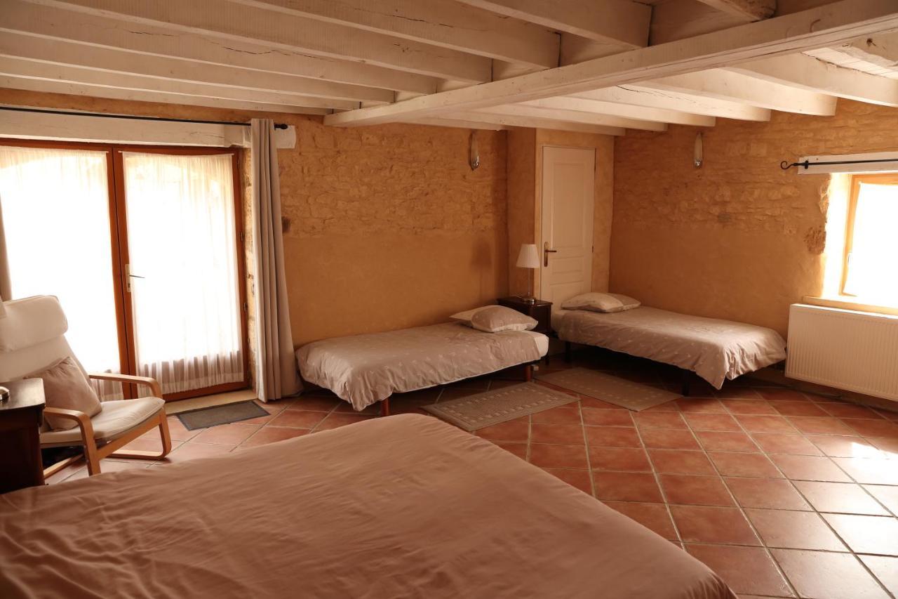 Les Tours De Bombel Bed and Breakfast Saint-Amand-de-Coly Εξωτερικό φωτογραφία