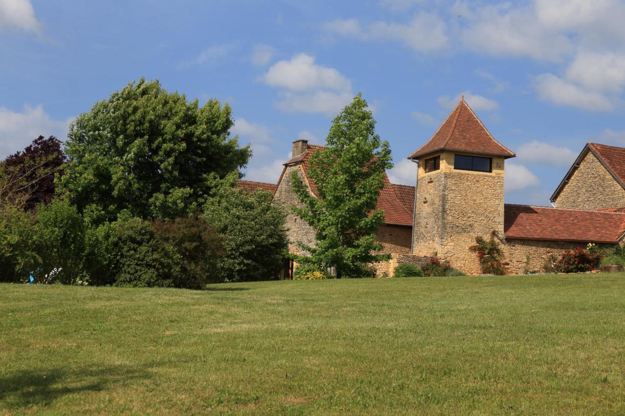 Les Tours De Bombel Bed and Breakfast Saint-Amand-de-Coly Εξωτερικό φωτογραφία